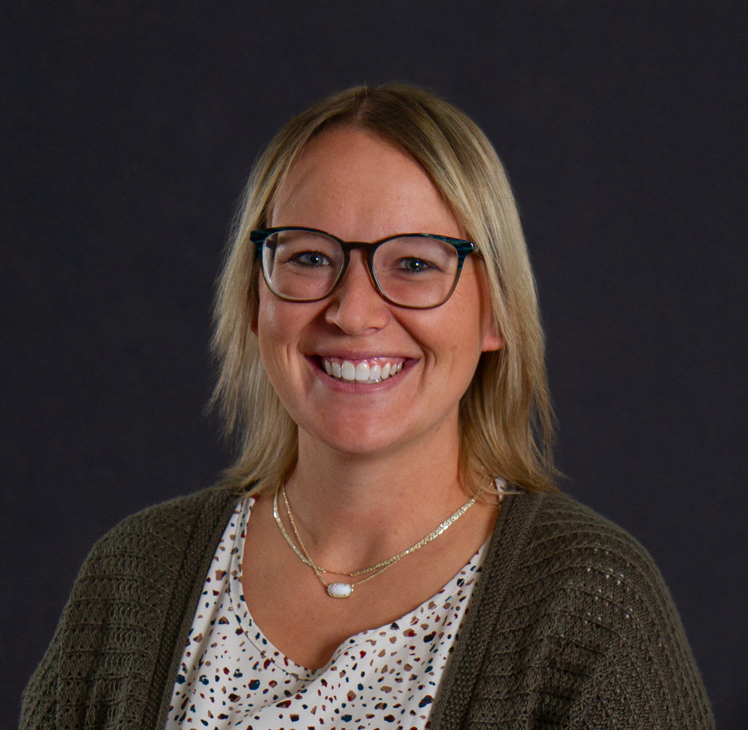 Read more about the article Amanda Molloy, RDH